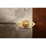 Victorian style brass press door bell with embossed 'Press' lettering and leaf detail H: 8 cm