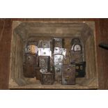 Quantity of original Victorian steel and brass rim locks (18 items)