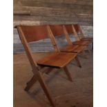 Early 20thC oak shaker folding 4 seat set H: 80 L : 260 cm