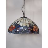 Tiffany style leaded glass pendant light coming with blue and red floral arrangement H : 64 cm