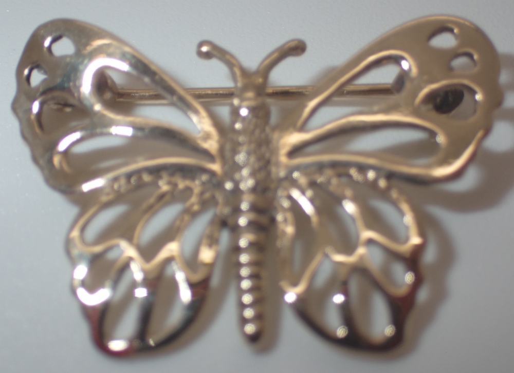 9ct gold butterfly brooch