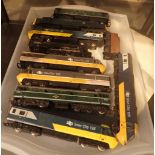 Tray of 00 guage locomotives