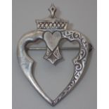 Hallmarked silver First World War Irish Guards sweetheart brooch