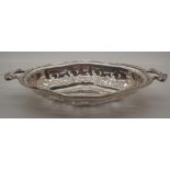 Hallmarked silver pierced twin handled bon bon dish, assay London 1914, H: 19 cm,