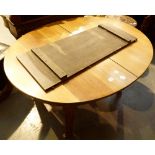 Edwardian drawleaf oval table