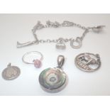 Small amount of silver jewellery