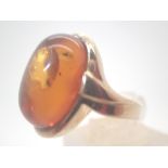 9ct gold cabochon amber solitaire ring,