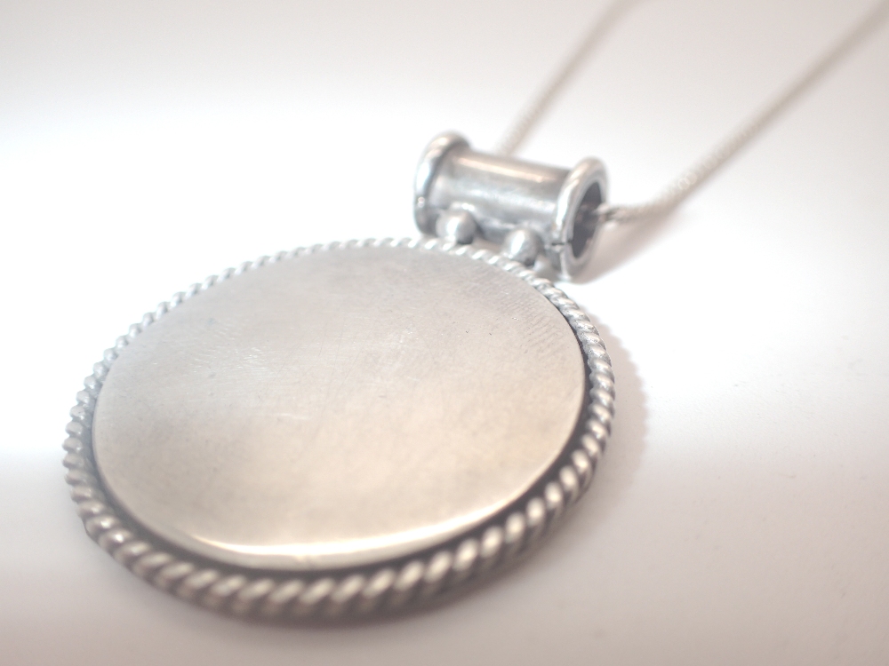 Mexico silver disc pendant on sterling s