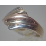 9 ct tricolour signet ring,