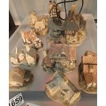 Tray of thirteen Lilliput Lane cottages,