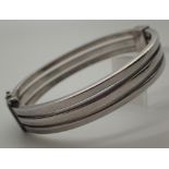 925 silver hinged bangle, circumference: 20 cm CONDITION REPORT: No great age,