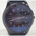 Gents rubber strap wristwatch CONDITION REPORT: This item is working at lotting.