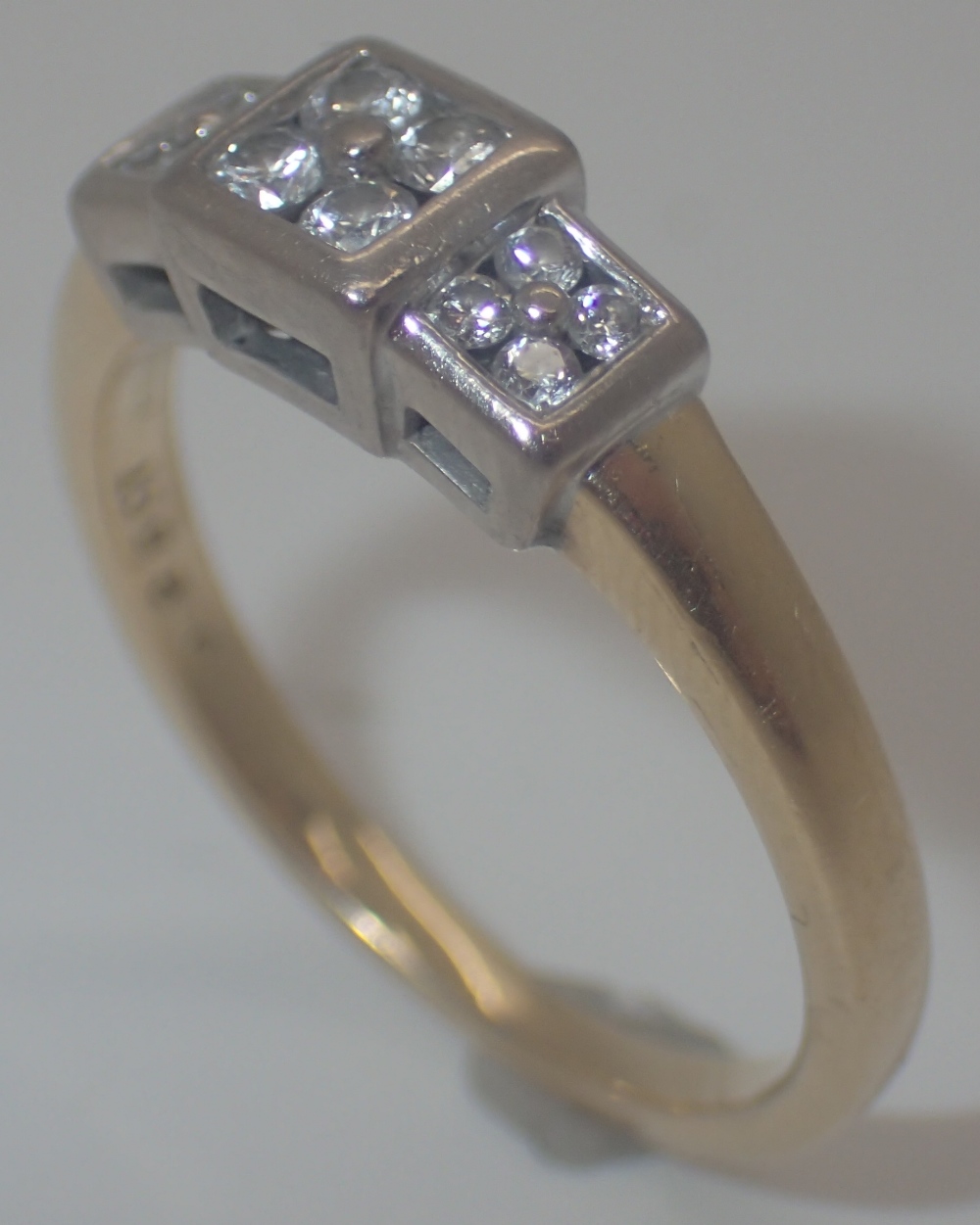 18ct gold twelve stone diamond ring, size O, RRP £800.