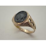 9ct gold gents haematite centurion head ring,