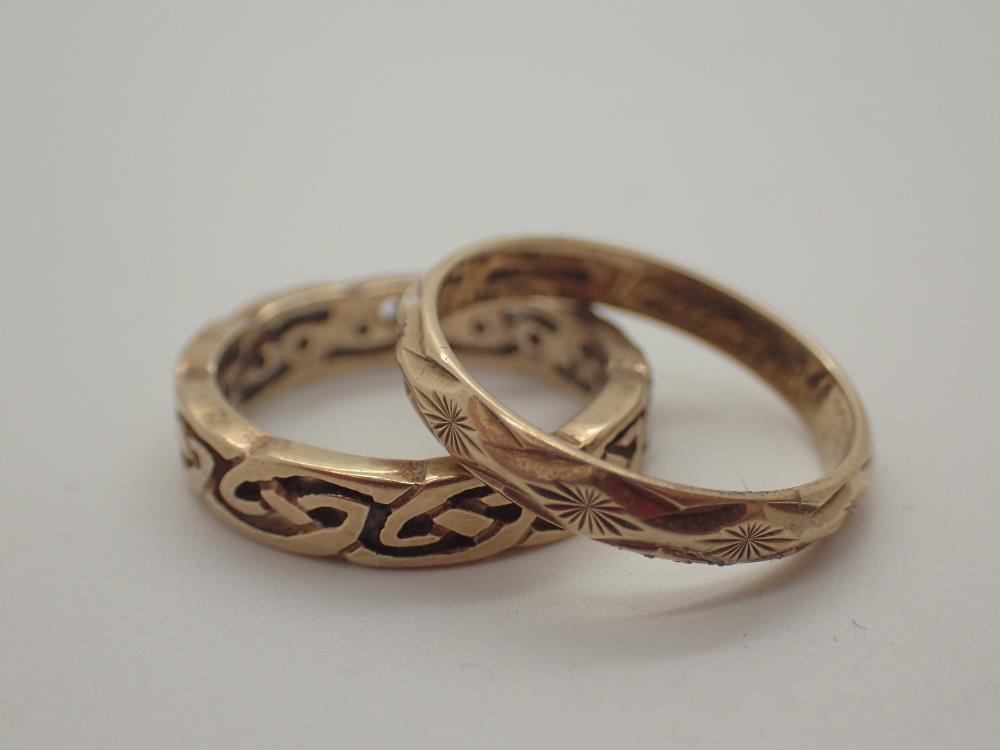 Two 9ct gold wedding bands 5.