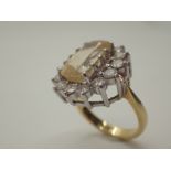 18ct gold diamond and topaz ring 7.2g