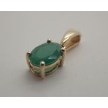 9ct gold emerald set pendant