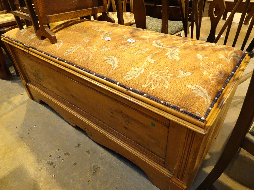 Large upholstered top pine blanket box L: 130 cm