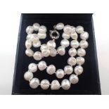 Ladies cultured pearl necklace