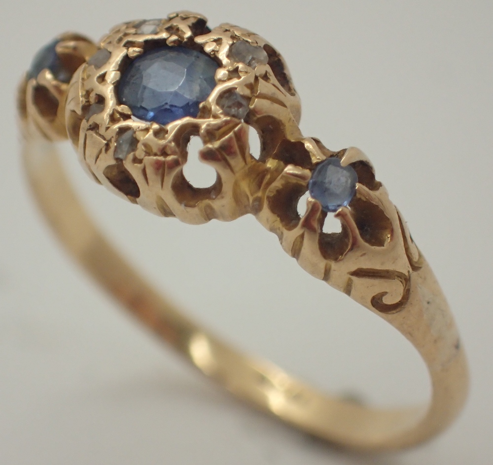 18ct yellow gold Edwardian sapphire and diamond set ring size R