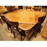 Victorian mahogany windout dining table with single extra leaf W: 120 cm L: 142 cm ( closed )
