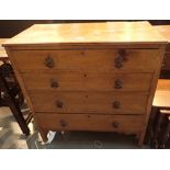 Oak chest of four drawers 44 x 90 x 95 cm