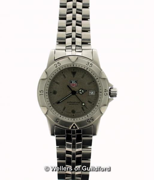 *Tag Heuer Professional 200m stainless steel wristwatch, circular granite dial with rotating