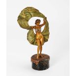 Erotische Wiener Bronze: Tänzerin. Polychrom gefasst, "NamGreb" für Bergmann gemarkt, dunkelgrüner