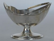 An attractive small sugar basin with wavy rim, ree