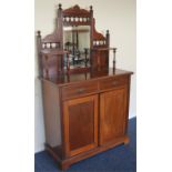 A mahogany mirrored chiffonier. Est £50 - £80.