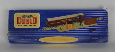 A Hornby rail van in fitted box. Est. £30 - £50.