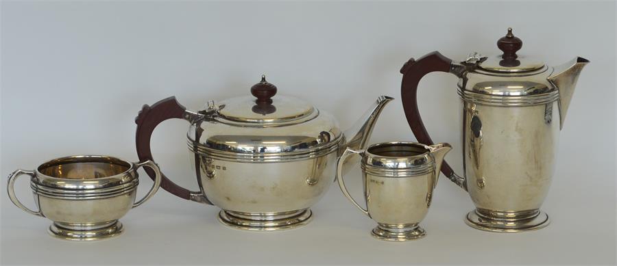 A good quality circular four piece tea and coffee - Image 3 of 3