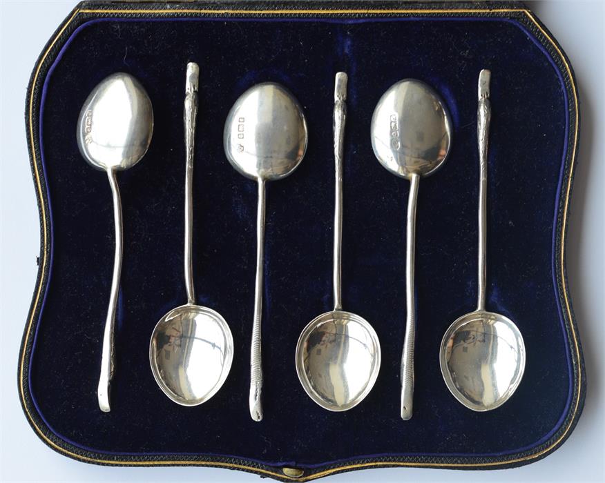 A good set of six coffee spoons, the handles decor - Image 3 of 6