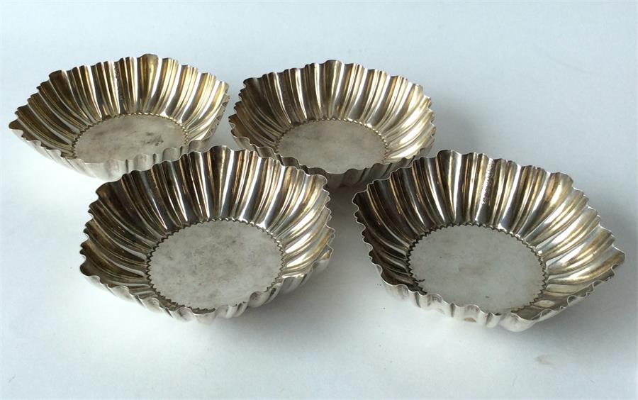 A good set of four bonbon dishes with crimped rims - Image 4 of 4