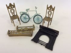 DOLLS HOUSE FURNITURE: A pair of brass chairs, a b