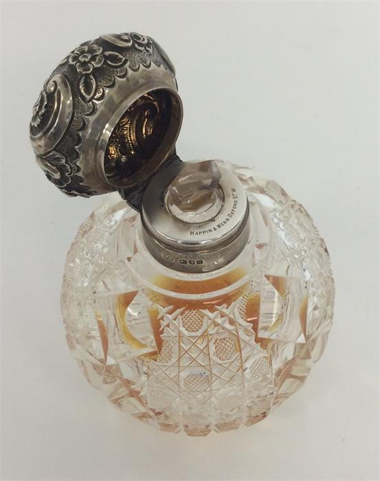 A large hobnail cut scent bottle with embossed lid - Image 4 of 6