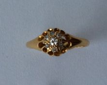 A small daisy head cluster ring in claw mount and