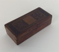 A Victorian Tunbridge ware snuff box with lift-off