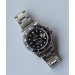 ROLEX: A gent's Rolex Oyster Submariner with black