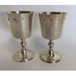 A pair of modern goblets on turned base. London, M