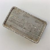 A good quality snuff box, the cover attractively d
