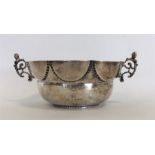 A good Edwardian two handled bowl decorated with s