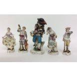 A collection of five decorative figures. Est. £30