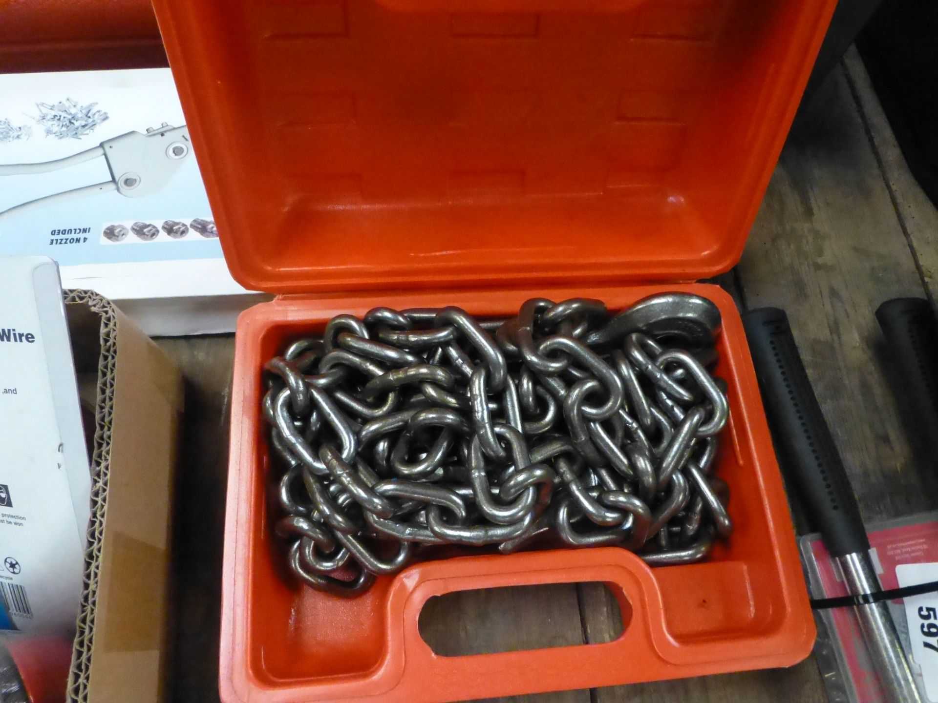 Heavy duty tow chain (52)