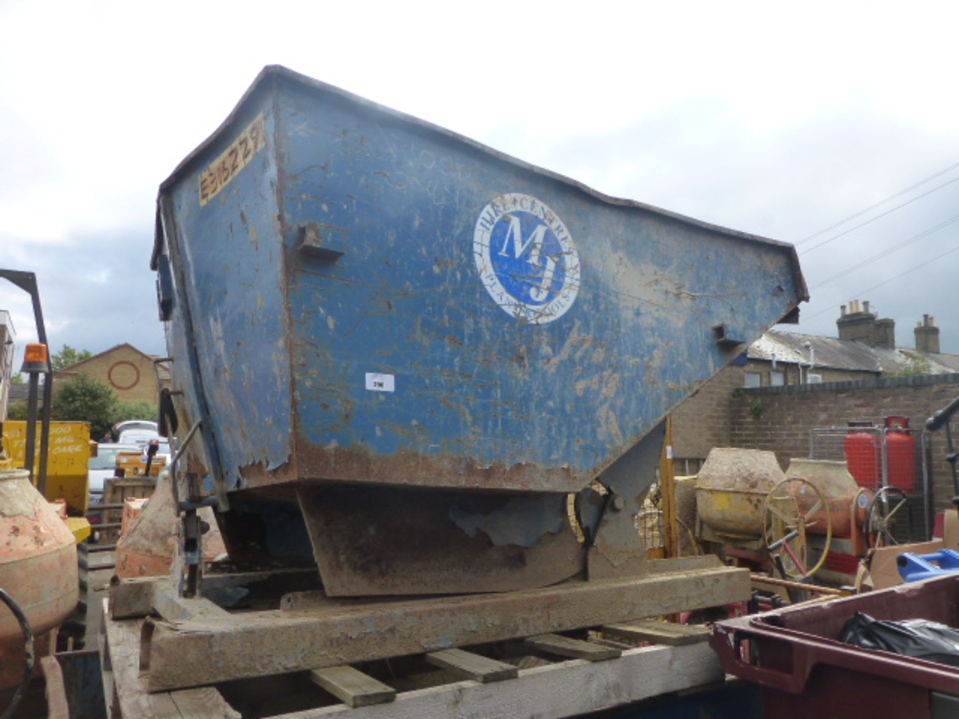 Conquip tipping skip in blue (ED 316229)
