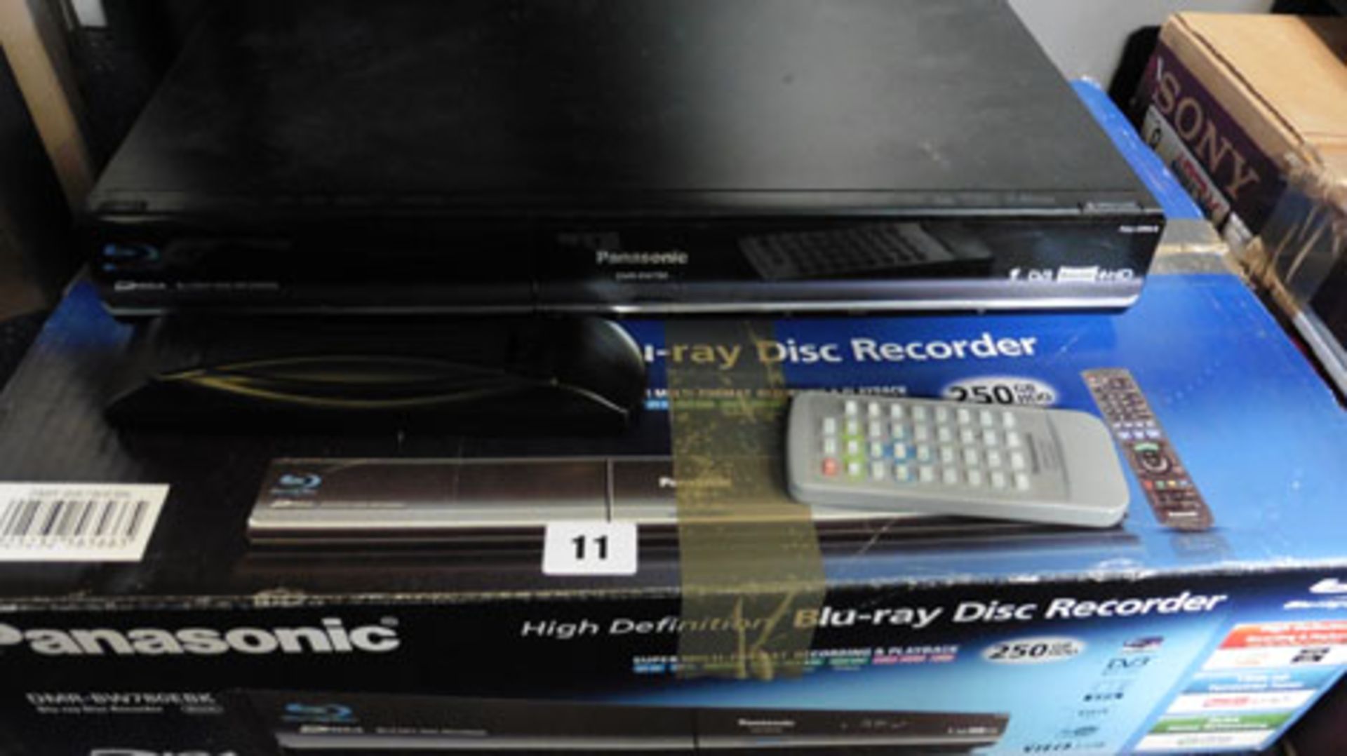 Panasonic DMR BW780 blu-ray disc recorder with box *VAT will not be added to the hammer price of