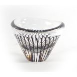 Vicke Lindstrand for Kosta Boda, a small clear and purple glass bowl, LH1212W, d.