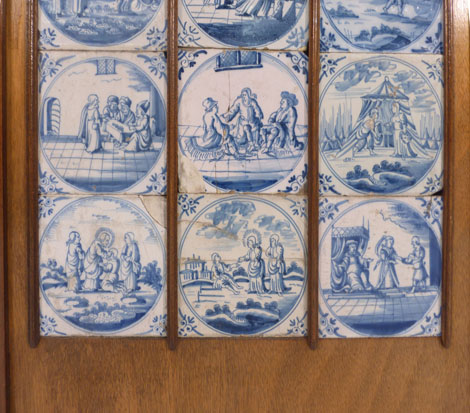 A 1920's oak firescreen inset with nine Delft tiles CONDITION REPORT: Damage to - Image 3 of 6