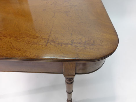 A William IV mahogany reeded dining table, the two D-ends joined by a central leaf, - Image 8 of 10