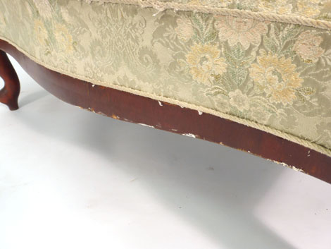 A 19th century mahogany two seater sofa with later upholstery on turned front legs - Image 3 of 4